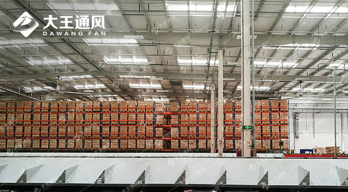 昆山某大型快遞倉庫工業(yè)吊扇